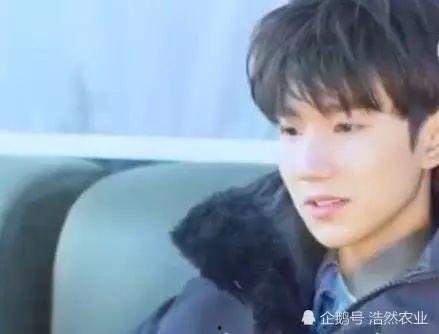 王源的女朋友照片,女友美照曝光，甜蜜瞬间引网友热议